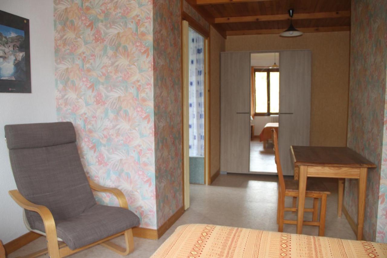 엠브룬 Le Vieux Chalet B&B 외부 사진