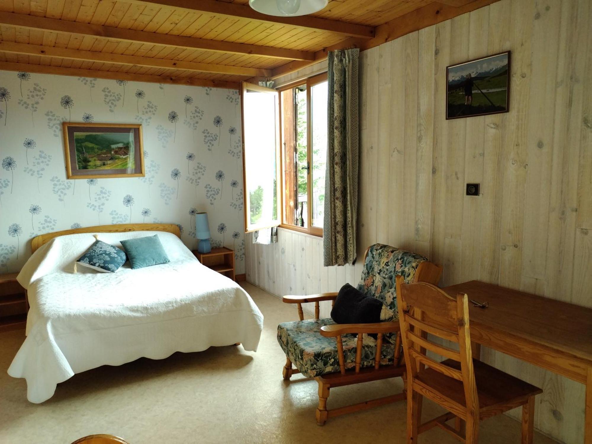 엠브룬 Le Vieux Chalet B&B 외부 사진